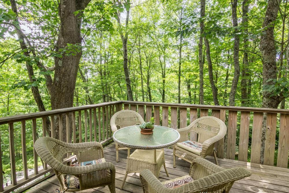 A Treetop Escape Villa Blowing Rock Exterior photo